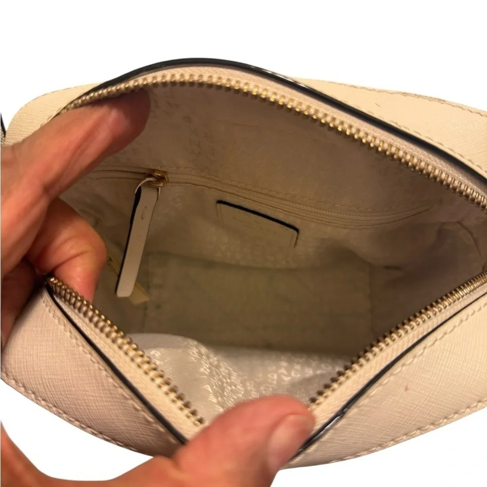 Kate Spade cream color Cross body bag I. Great construction